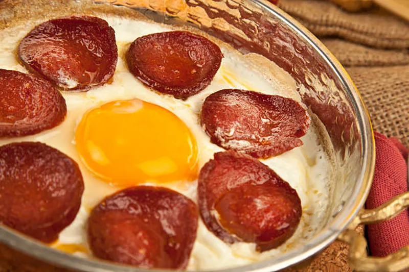 Sucuklu Yumurta